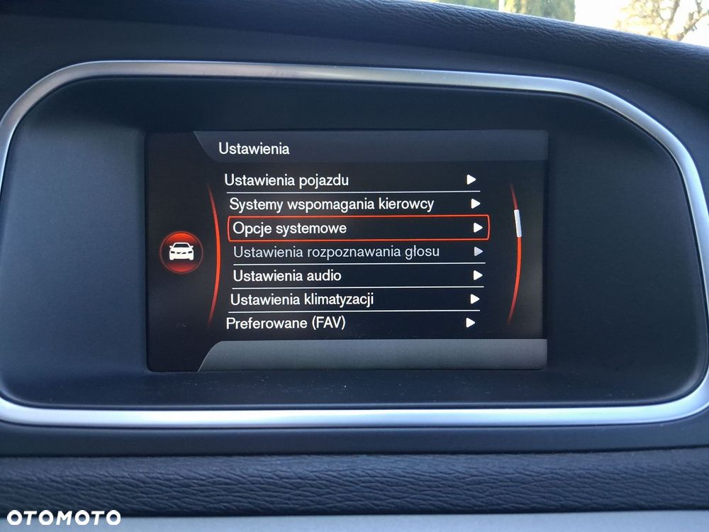Volvo V40 - 23