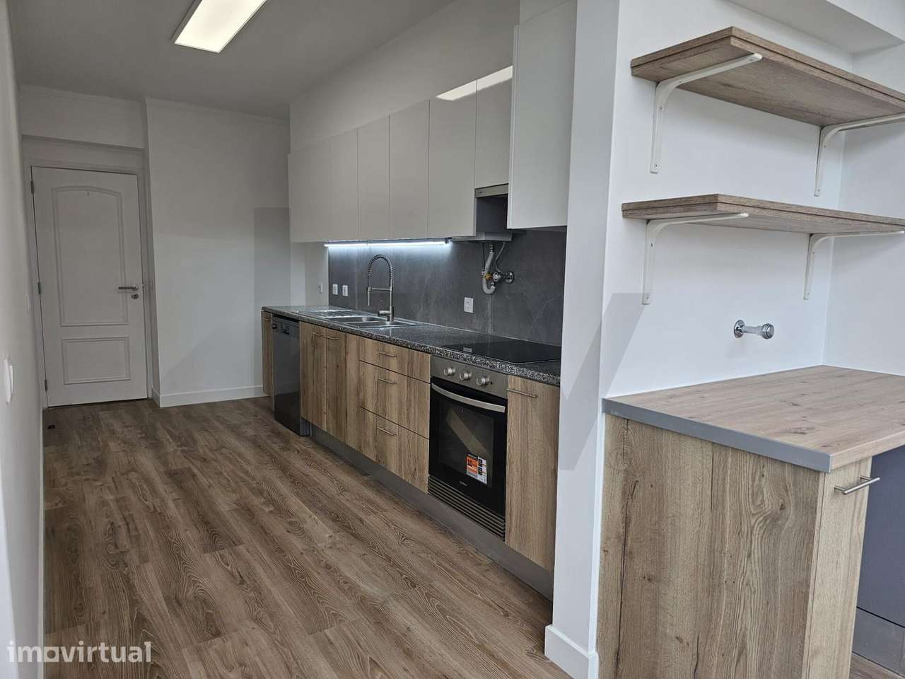 T3 remodelado nas Laranjeiras – Conforto, Luz e Garagem no Coração de - Grande imagem: 5/21