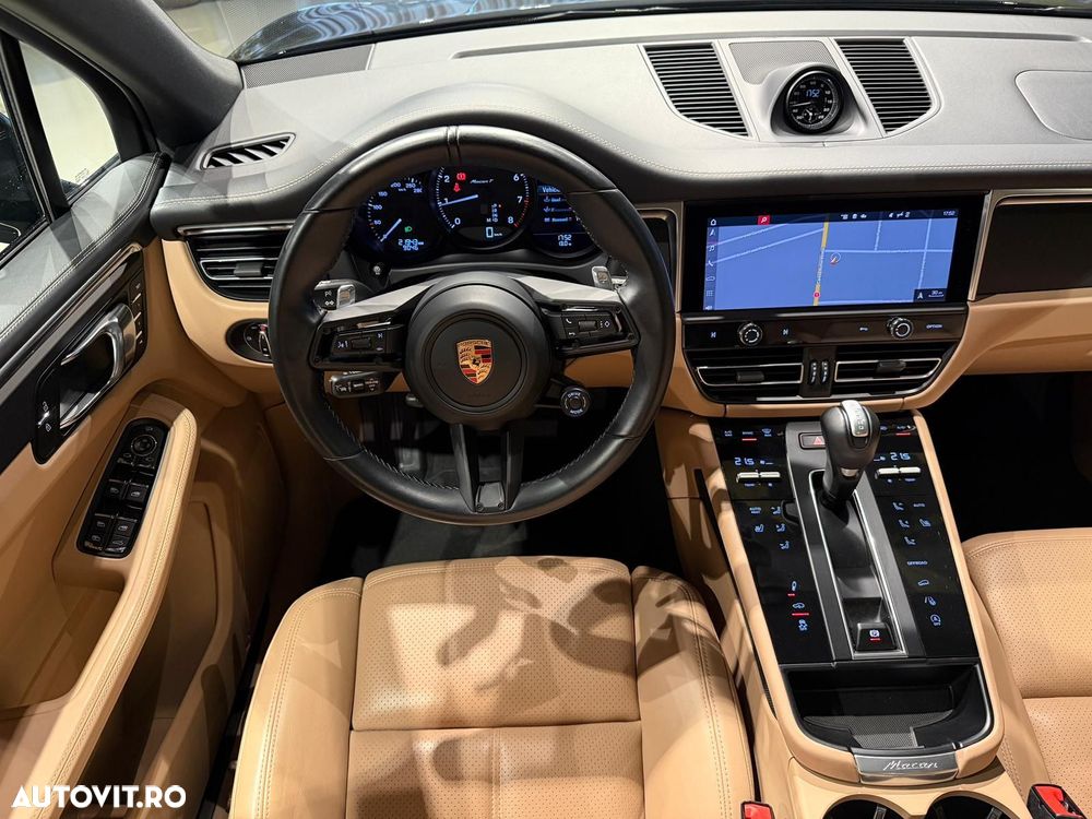 Porsche Macan T - 22