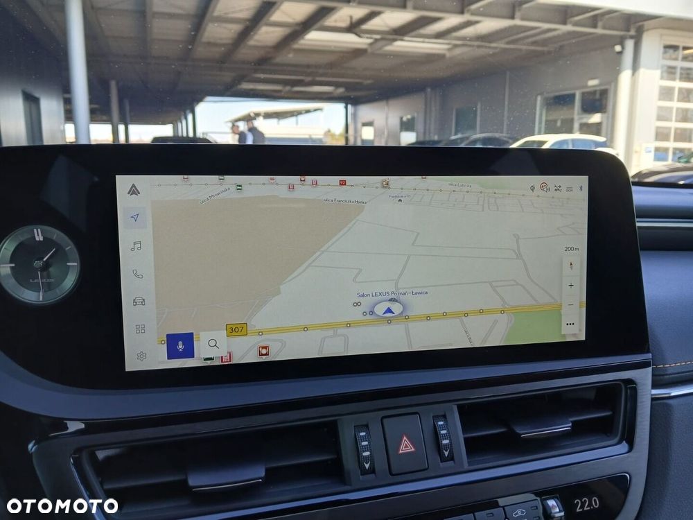 Lexus ES 300h Business Edition - 18