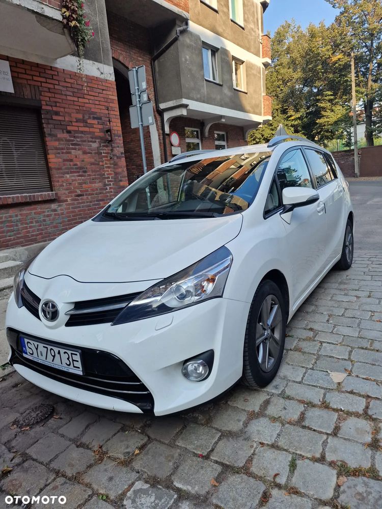 Toyota Verso 1.8 Prestige 7os - 3