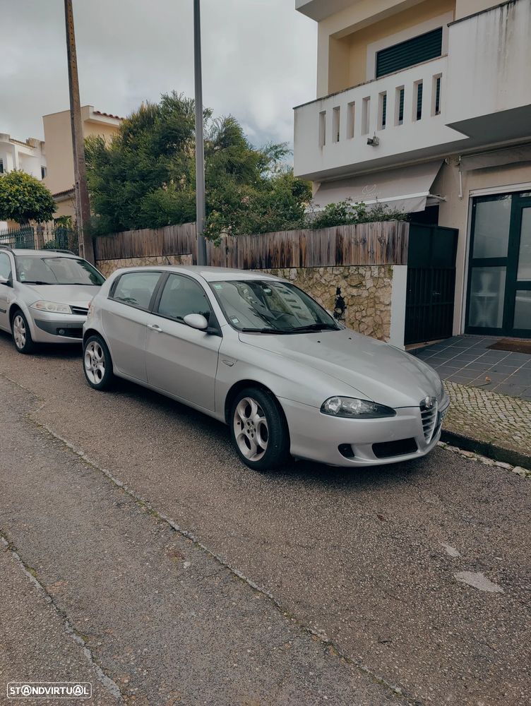 Alfa Romeo 147 1.6 T.S. 16V 120 - 2