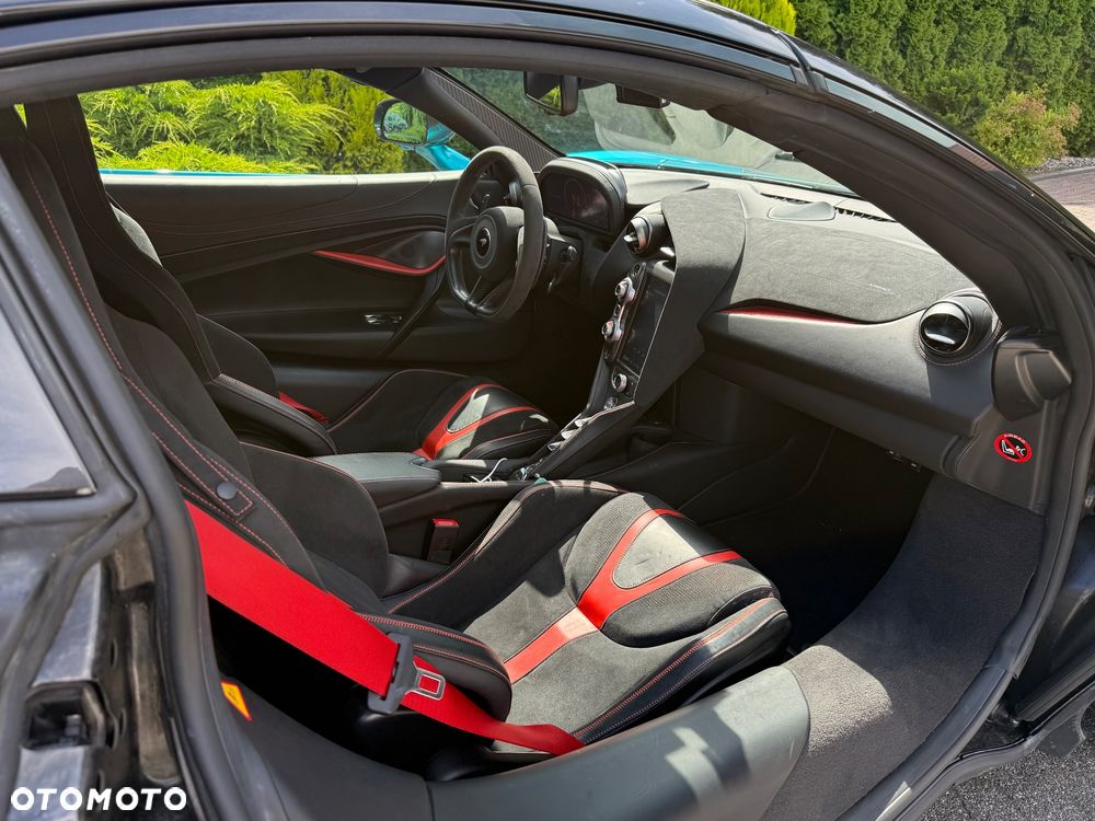 McLaren 720S Spider Performance - 12
