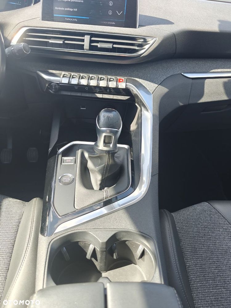 Peugeot 3008 1.5 BlueHDi Allure S&S - 12