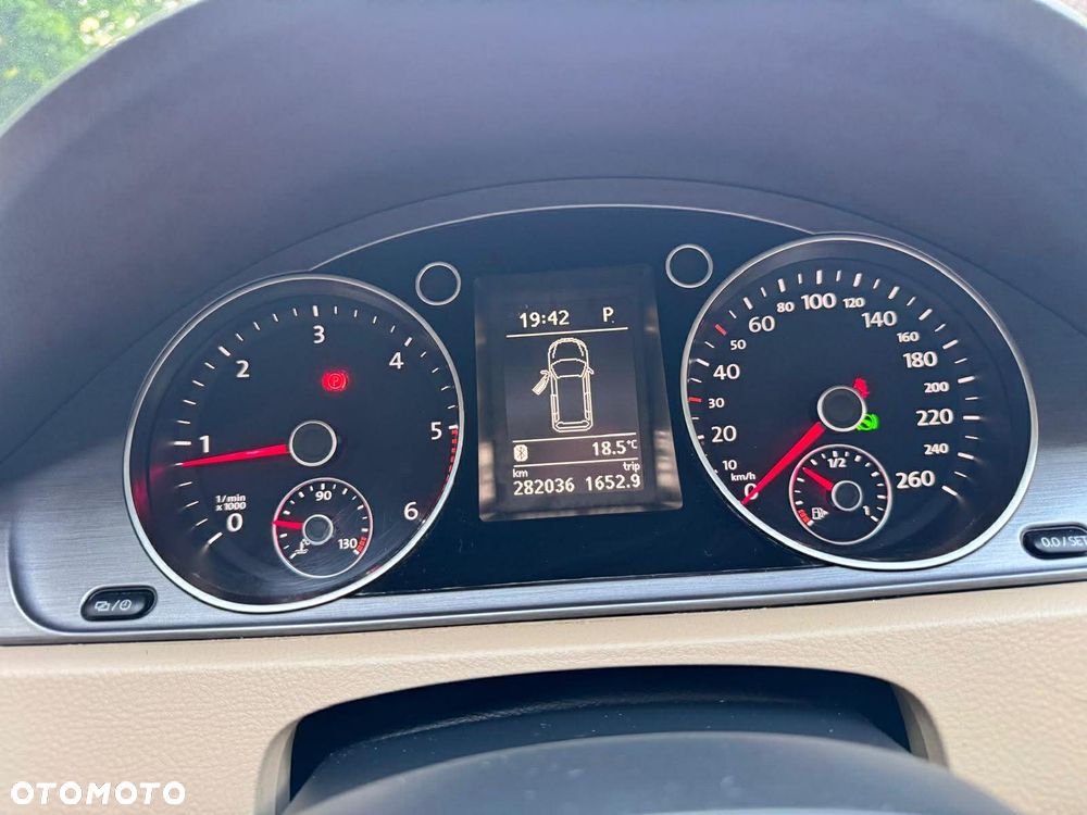 Volkswagen Passat Variant 2.0 TDI 4Motion DSG BlueMotion Tech Business Edition - 7