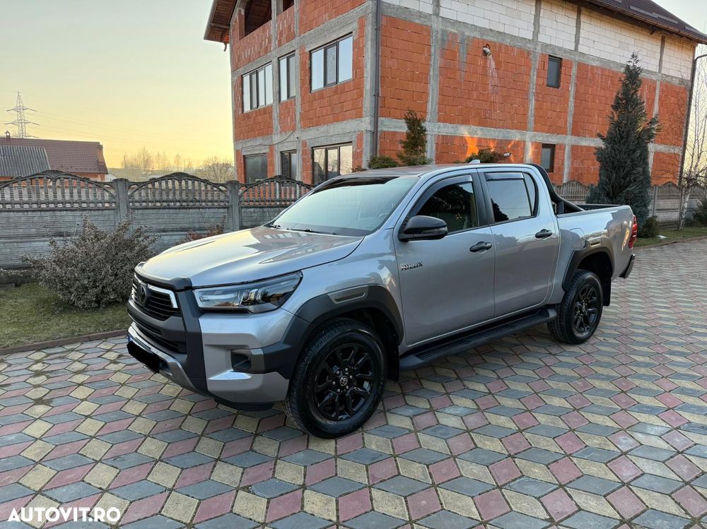 Toyota Hilux 2.8D 204CP 4x4 Double Cab AT Invincible - 2
