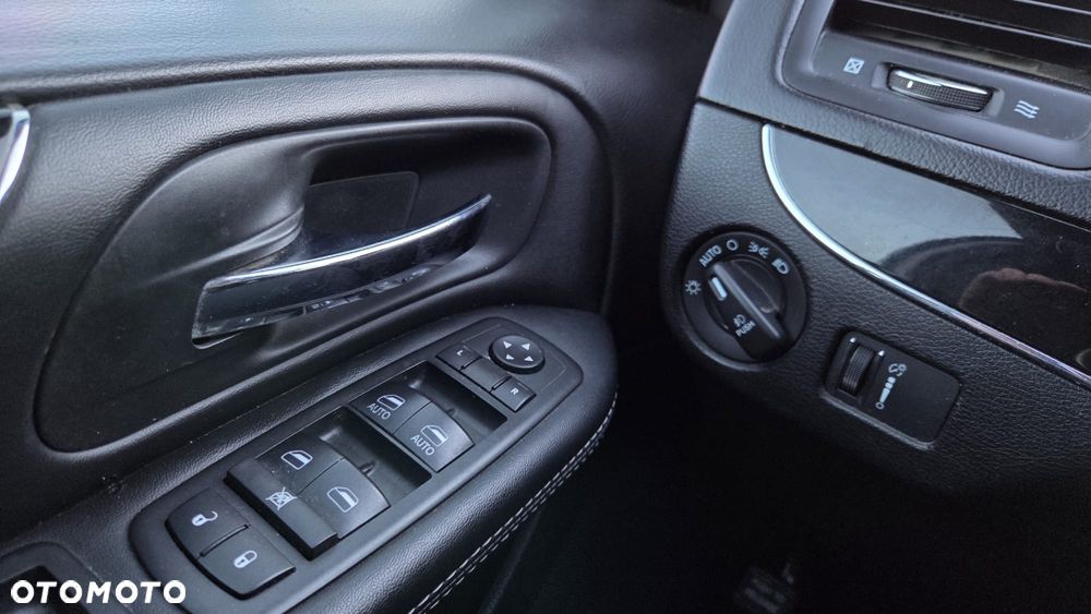 Dodge Grand Caravan 3.6 Express - 19