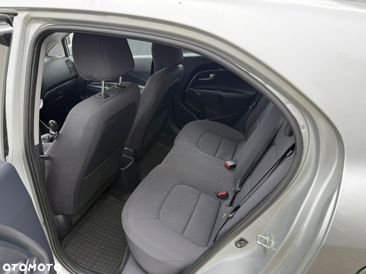 Kia Rio - 14