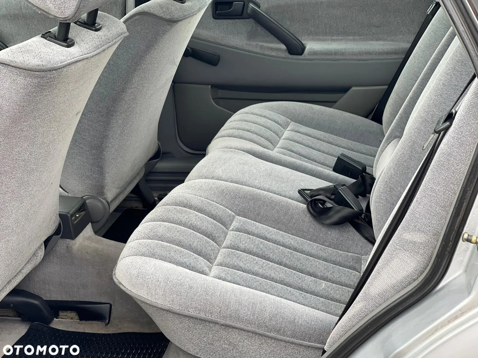 Volkswagen Passat - 13