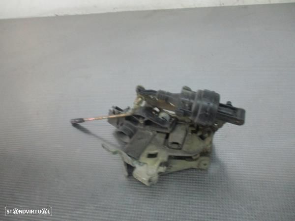 Fecho Porta Frente Dto Mercedes-Benz C-Class (W202) - 2