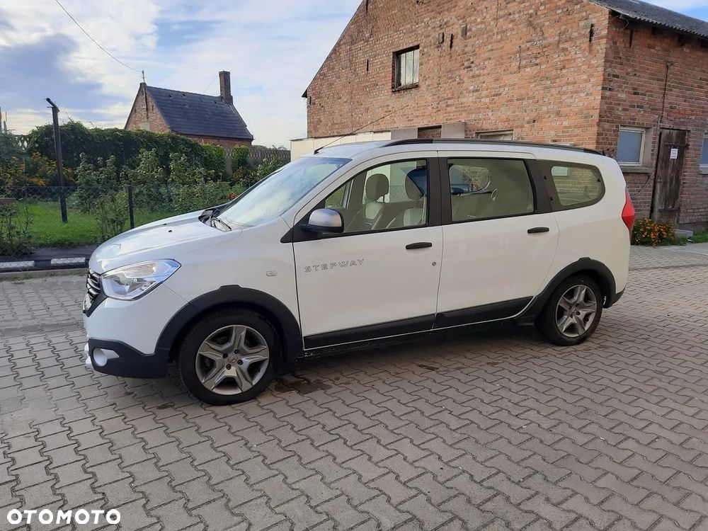Dacia Lodgy 1.2 TCe Stepway - 12