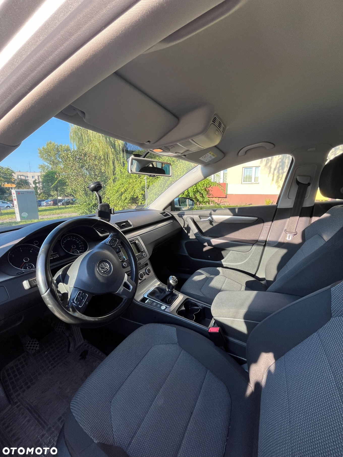 Volkswagen Passat - 24