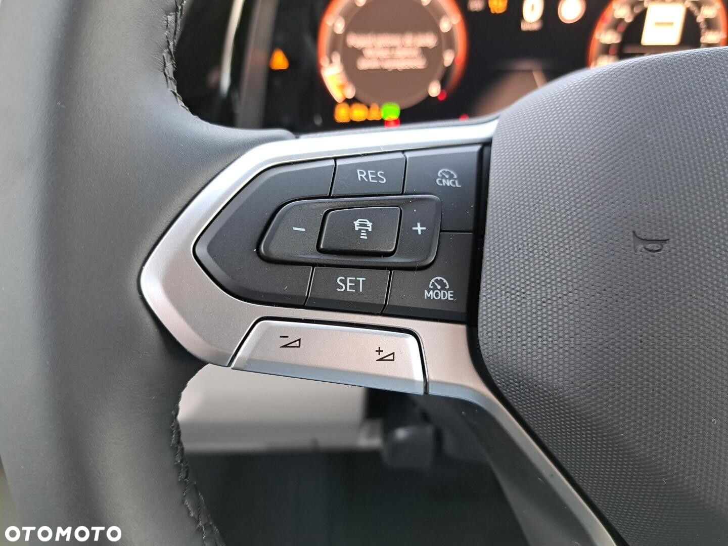 Volkswagen multivan "EDITION" L2; 2,0TSI OPF, 150kW/204KM 7-bieg. DSG r.o: 3124 mm - 15