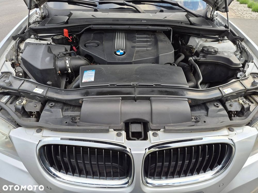 BMW Seria 3 318d - 25