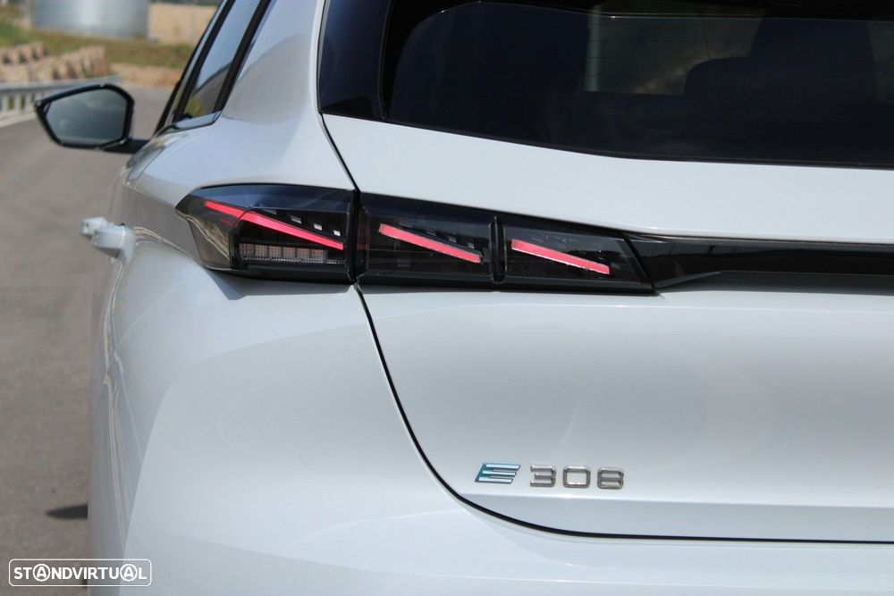 Peugeot e-308 58 kWh GT - 22