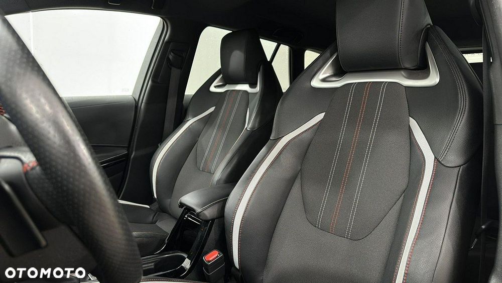 Toyota Corolla - 10