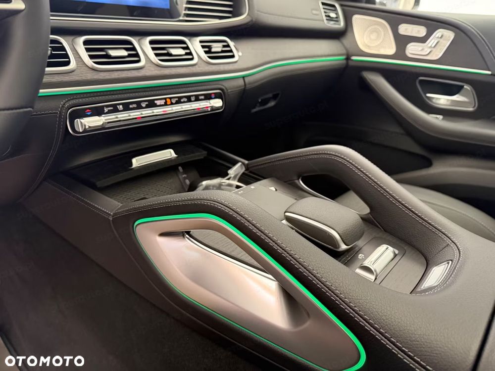 Mercedes-Benz GLE - 12