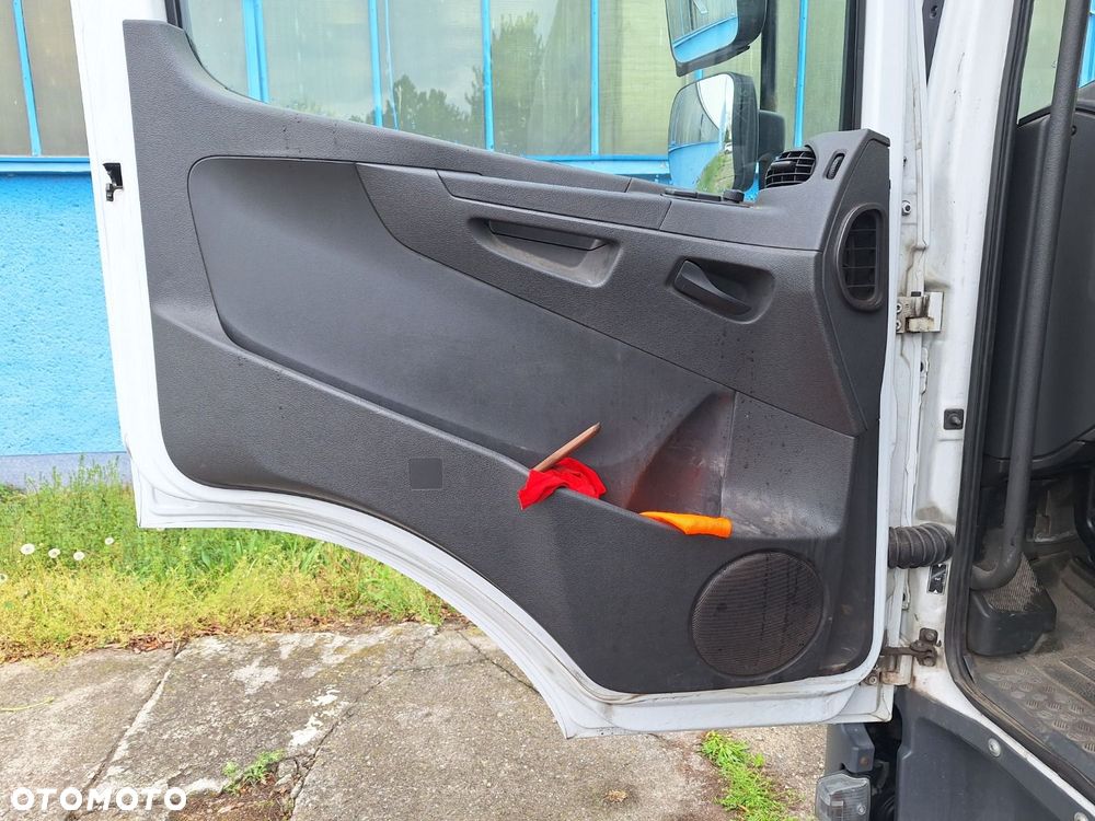 Versalift Atego 1323 - 9