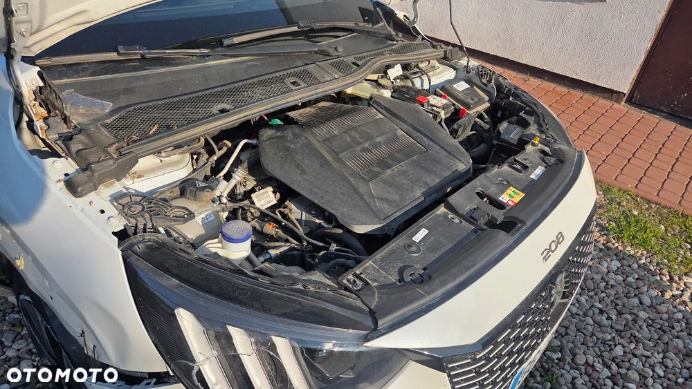 Peugeot 208 Elektromotor 136 GT - 28