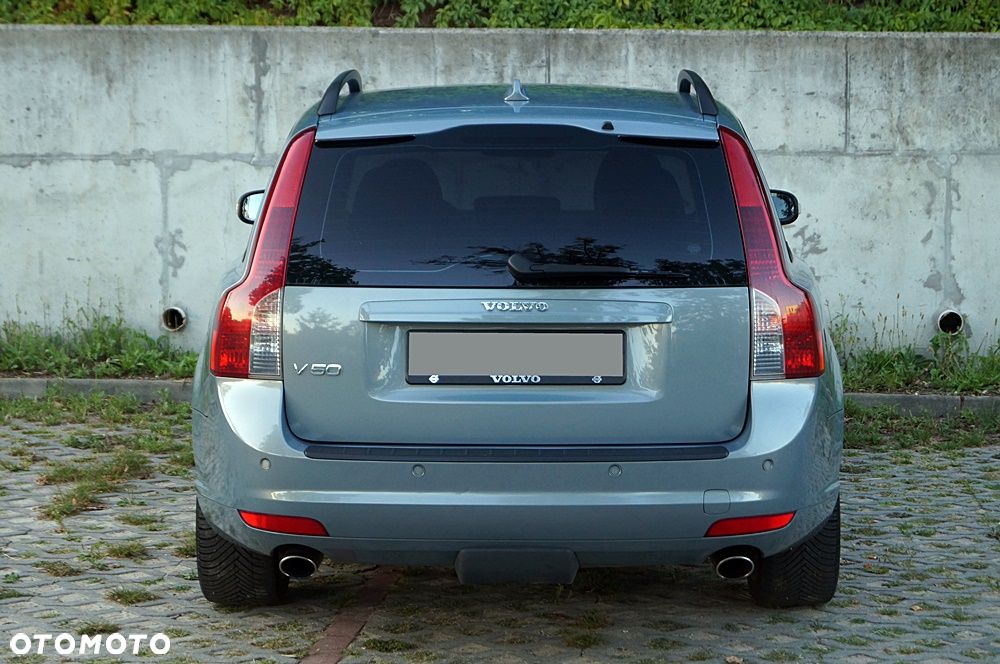 Volvo V50 D5 Momentum - 10