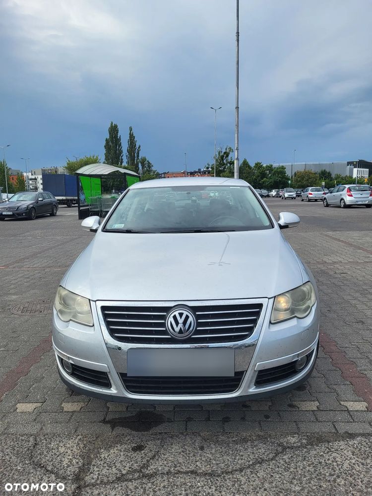 Volkswagen Passat 1.8 TSI Trendline - 2