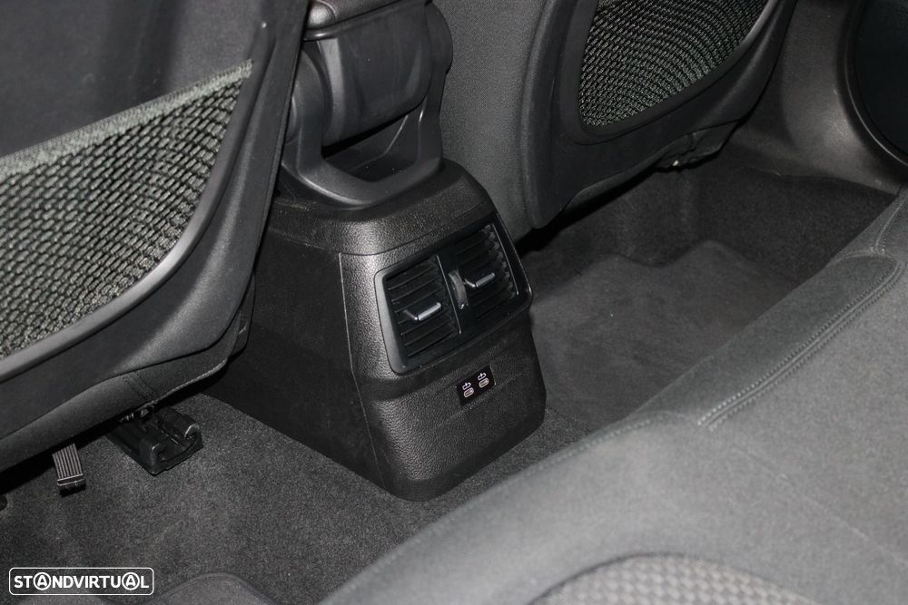 BMW 216 Active Tourer d Advantage - 28