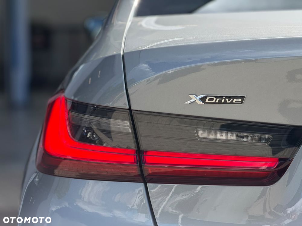 BMW Seria 3 320d xDrive mHEV M Sport - 8