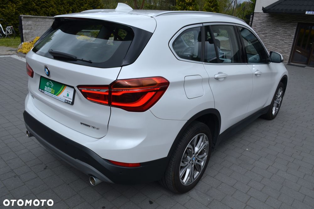 BMW X1 sDrive18d Sport Line - 7