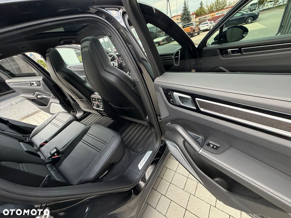 Porsche Cayenne Turbo - 35