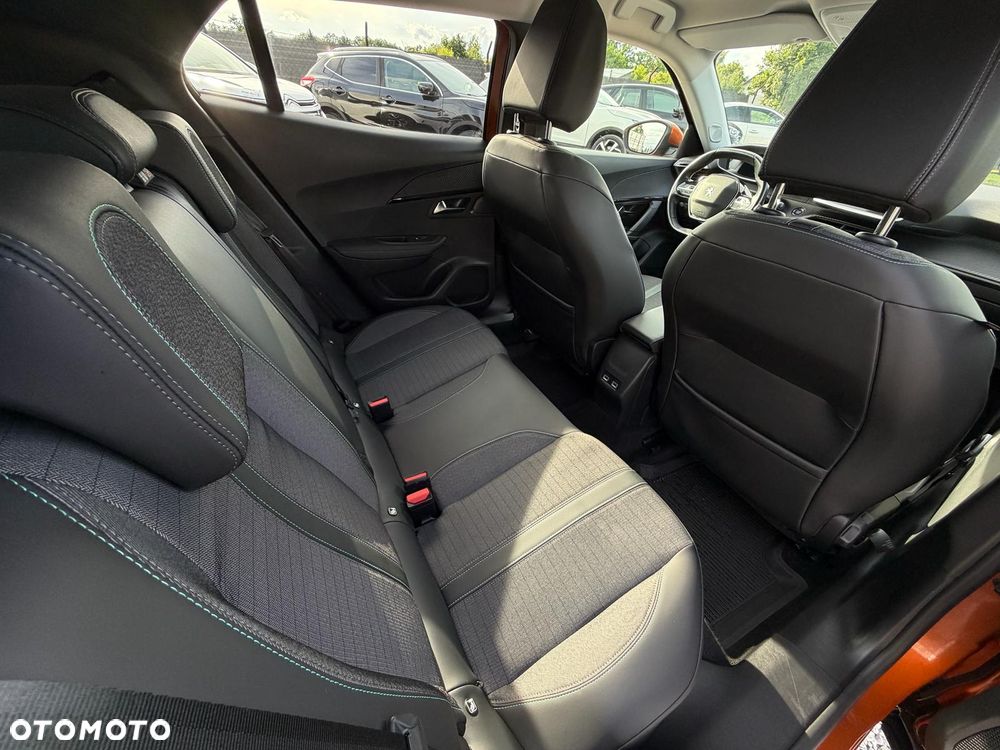 Peugeot 2008 BlueHDi 130 EAT8 Allure Pack - 24