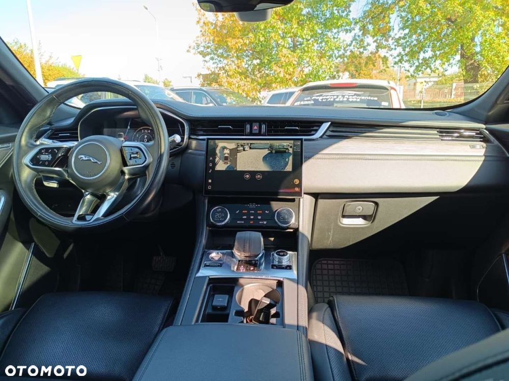 Jaguar F-Pace - 33