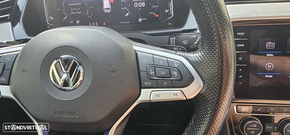 VW Passat Variant - 25