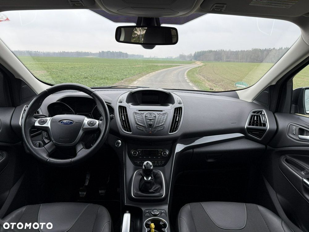 Ford Kuga 2.0 TDCi 4x2 Titanium - 4