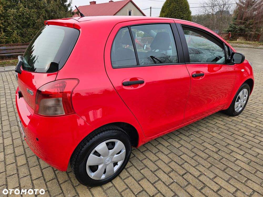 Toyota Yaris 1.0 Terra - 8