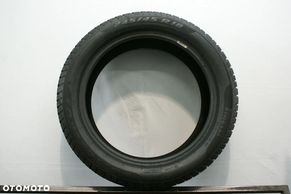 245/45R18 PIRELLI WINTER SOTTOZERO 3 , 7,5mm B2285 - 3