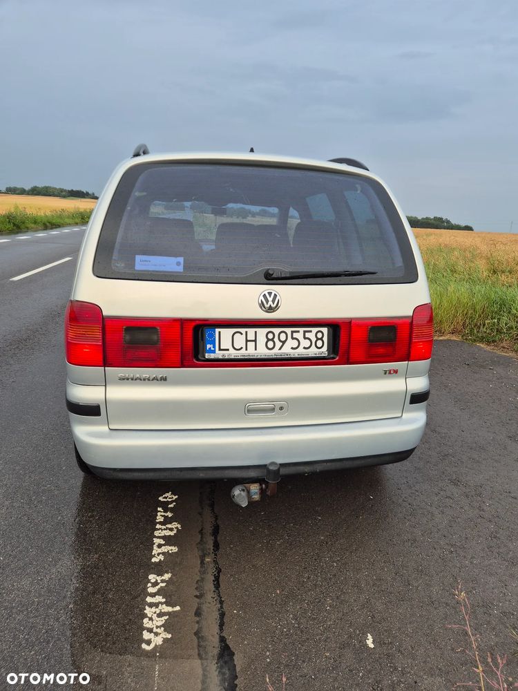 Volkswagen Sharan 1.9 TDI Family - 24