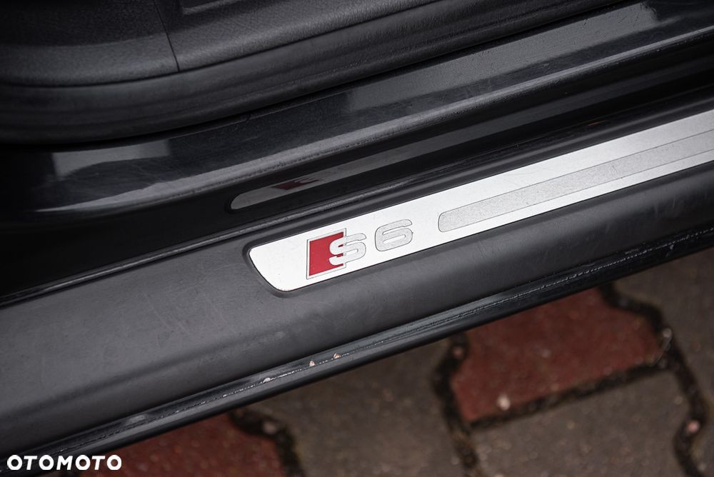 Audi S6 Avant Standard - 36