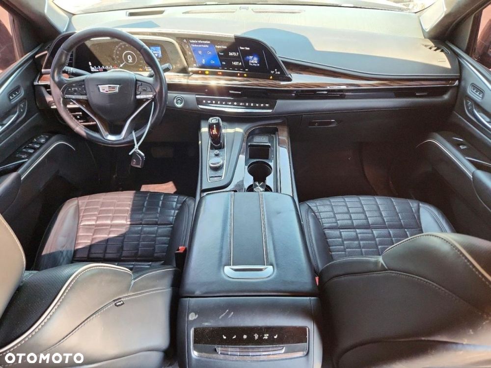 Cadillac Escalade - 8