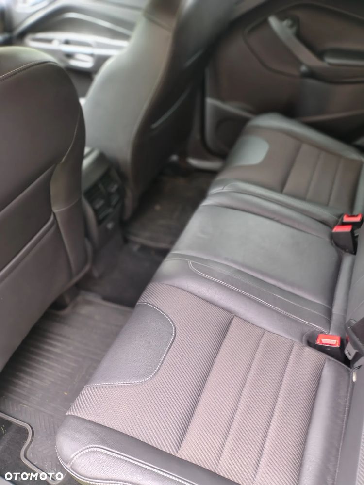 Ford Kuga 2.0 TDCi Individual - 11