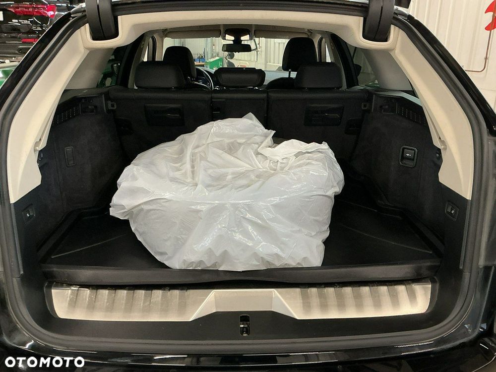 BMW Seria 5 530e Luxury Line - 6