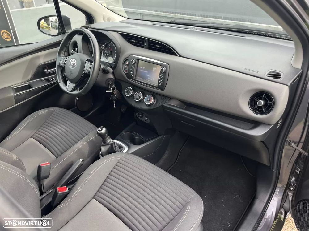 Toyota Yaris 1.0 VVT-i Exclusive - 43