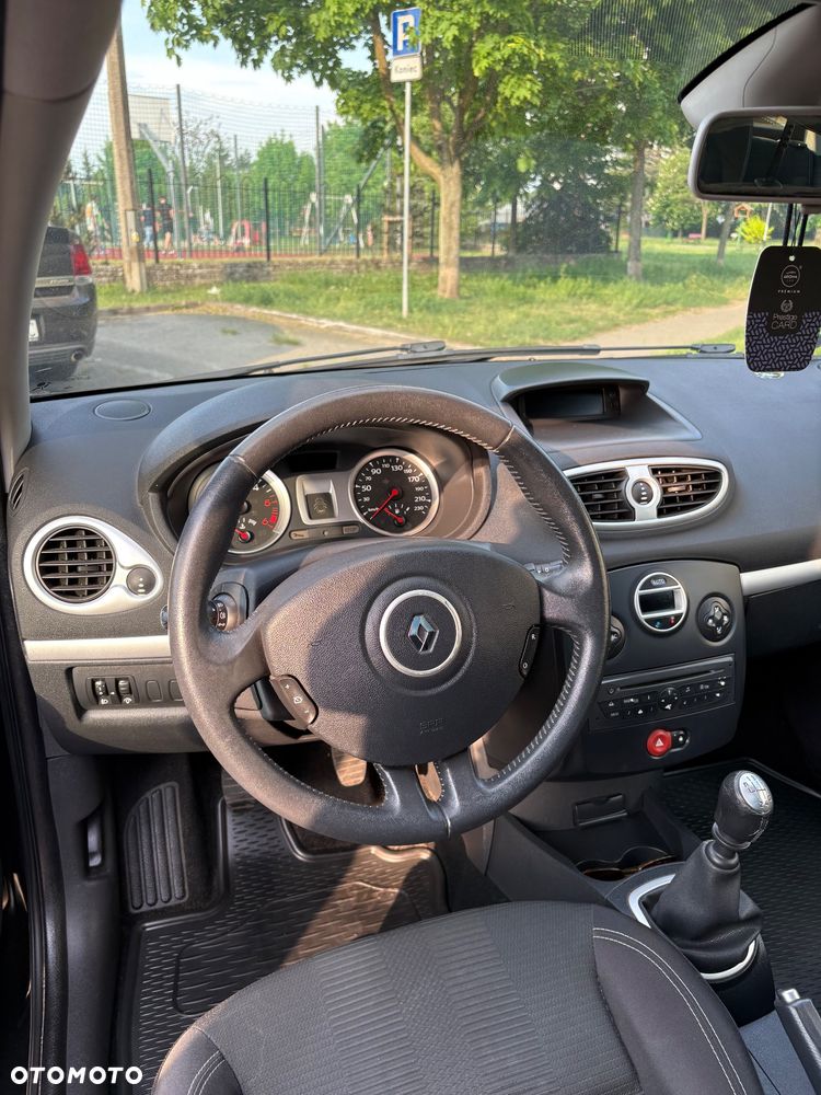 Renault Clio 1.5 dCi ESP Initiale - 14
