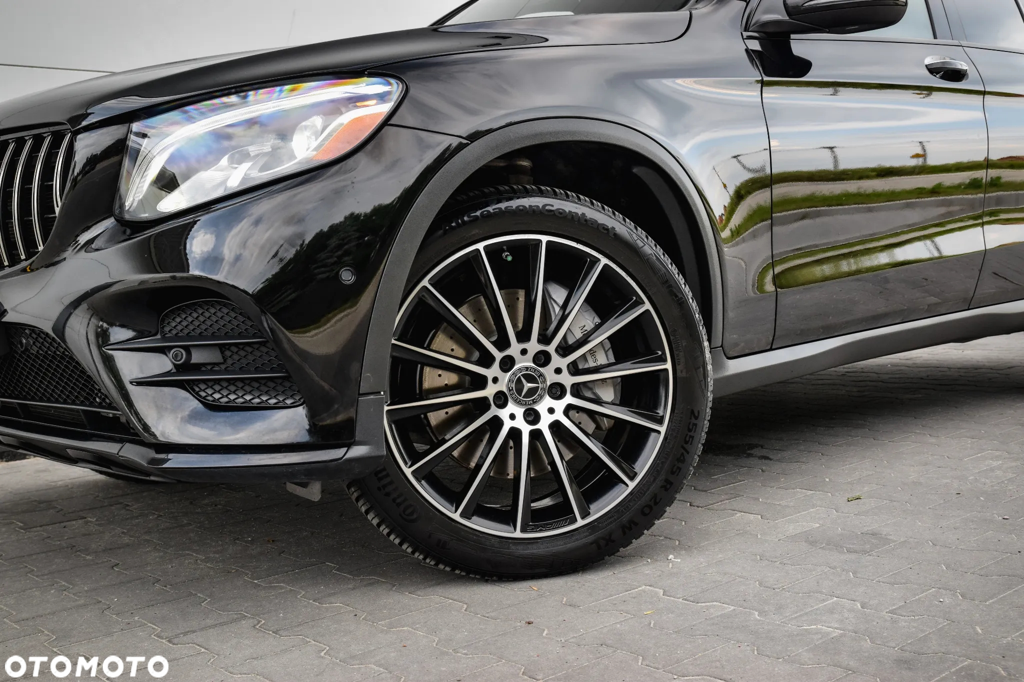 Mercedes-Benz GLC 300 4Matic 9G-TRONIC AMG Line - 17