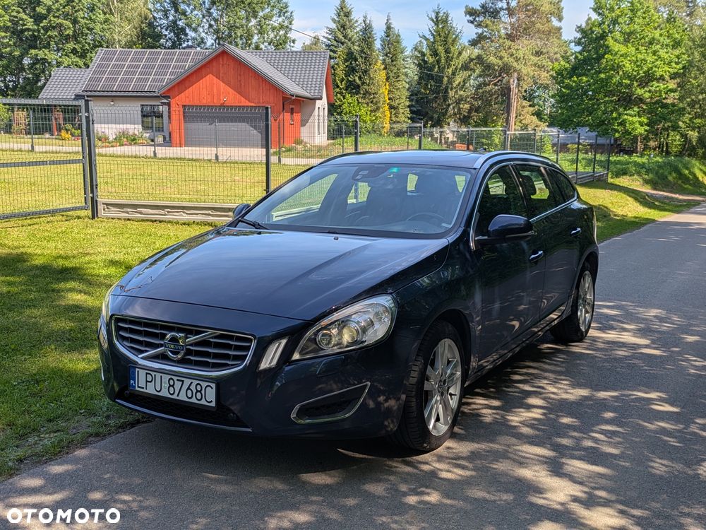 Volvo V60 D4 AWD Summum - 2