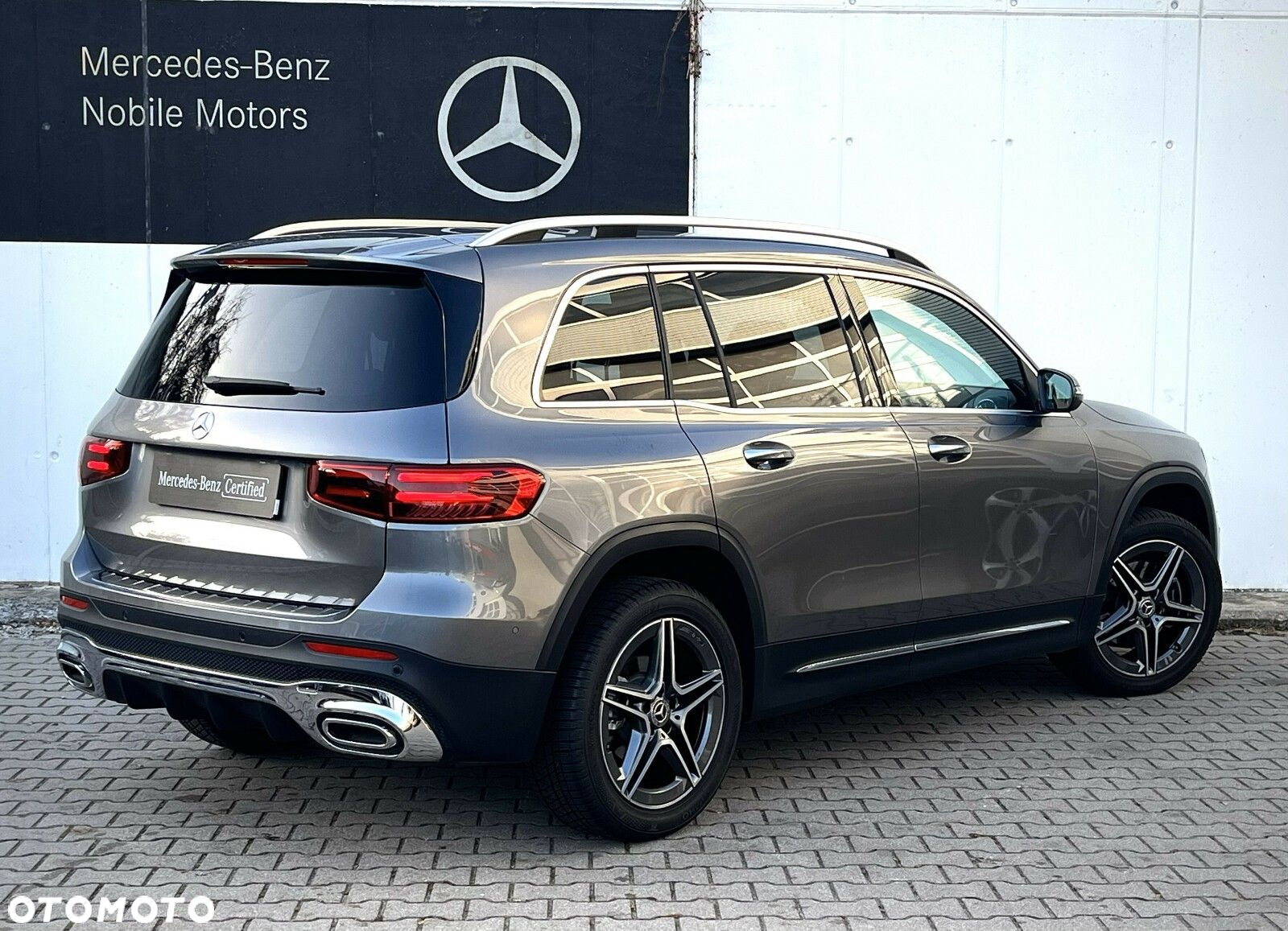 Mercedes-Benz GLB - 10