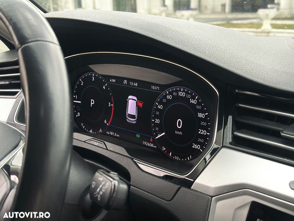 Volkswagen Passat 1.6 TDI SCR DSG Comfortline - 13