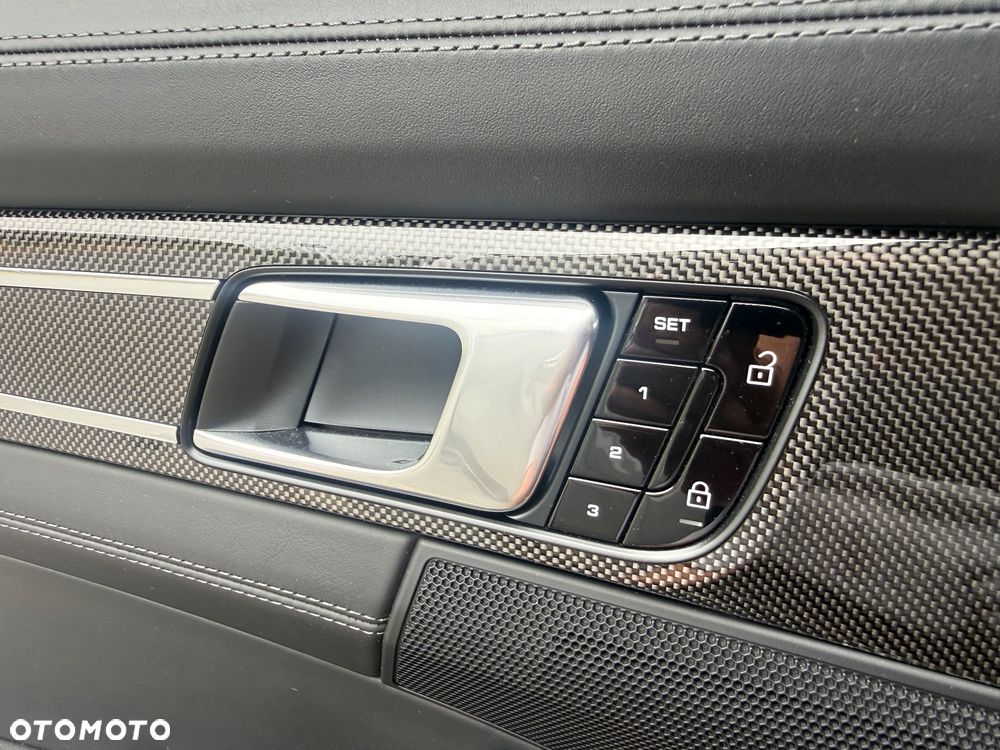 Porsche Panamera 4S GPF Executive - 15