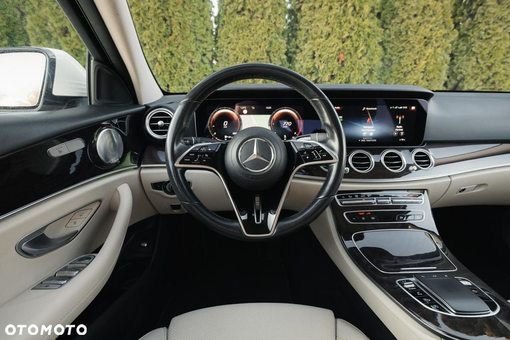 Mercedes-Benz Klasa E - 17