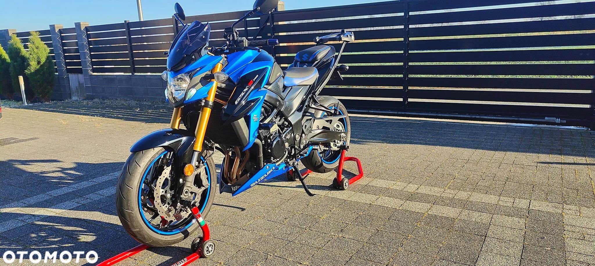 Suzuki GSX - 1