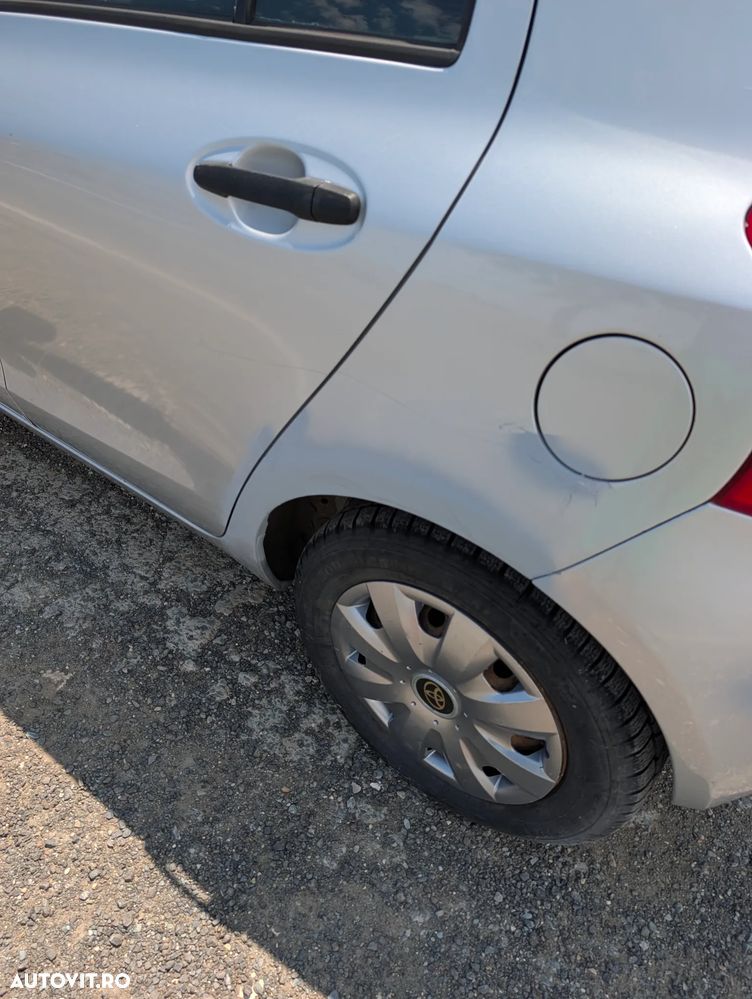 Toyota Yaris - 8